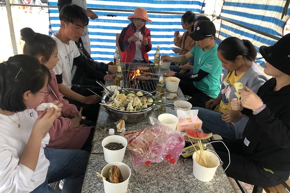 亚星国际控股集团